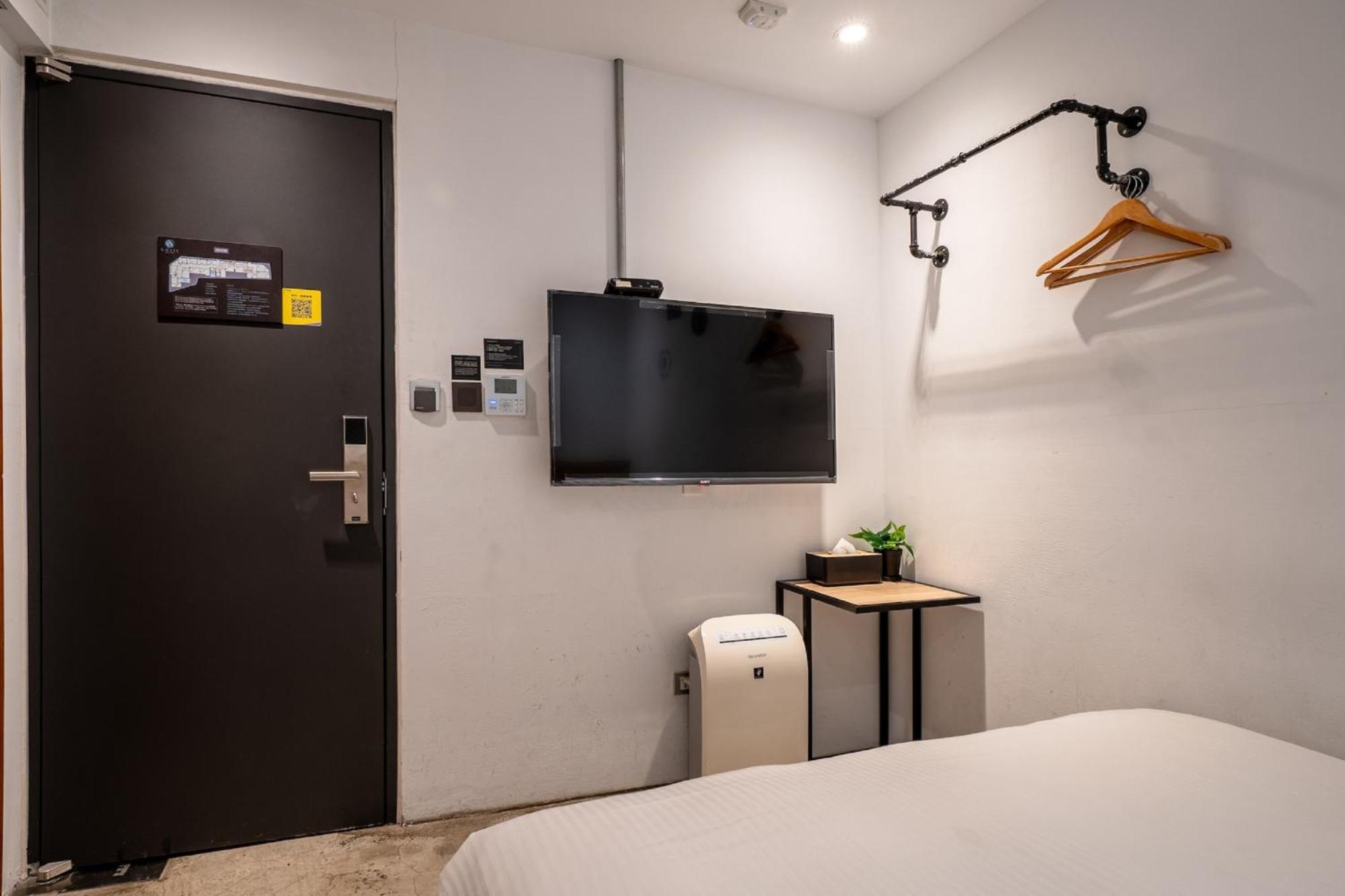 Chase Hotel Taichung Exterior photo