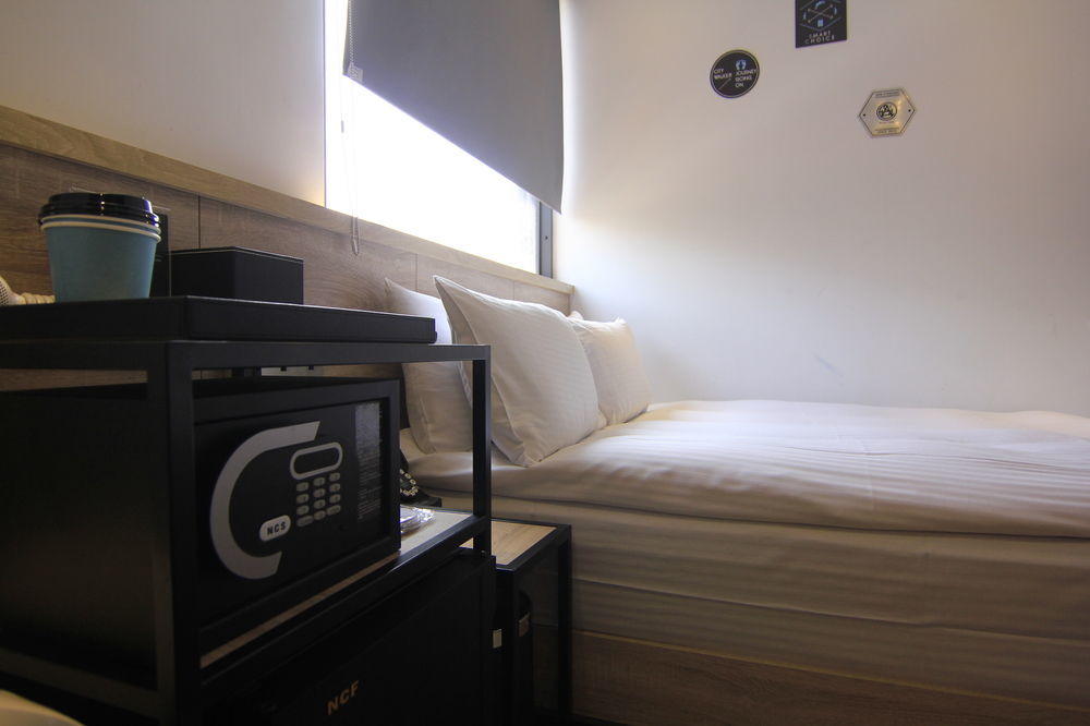 Chase Hotel Taichung Exterior photo